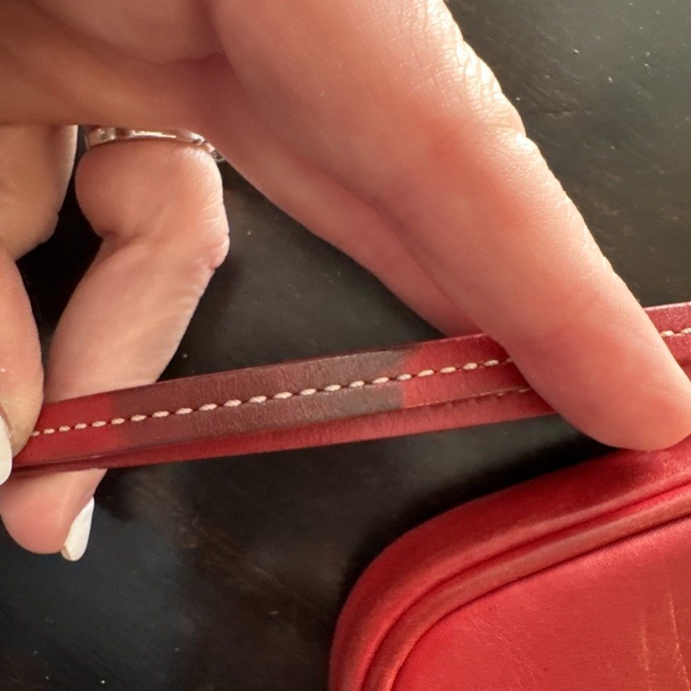 Coach Vintage Red Leather Wristlet Pouch Zip Around Small Wallet Bag - Picture 3 of 4